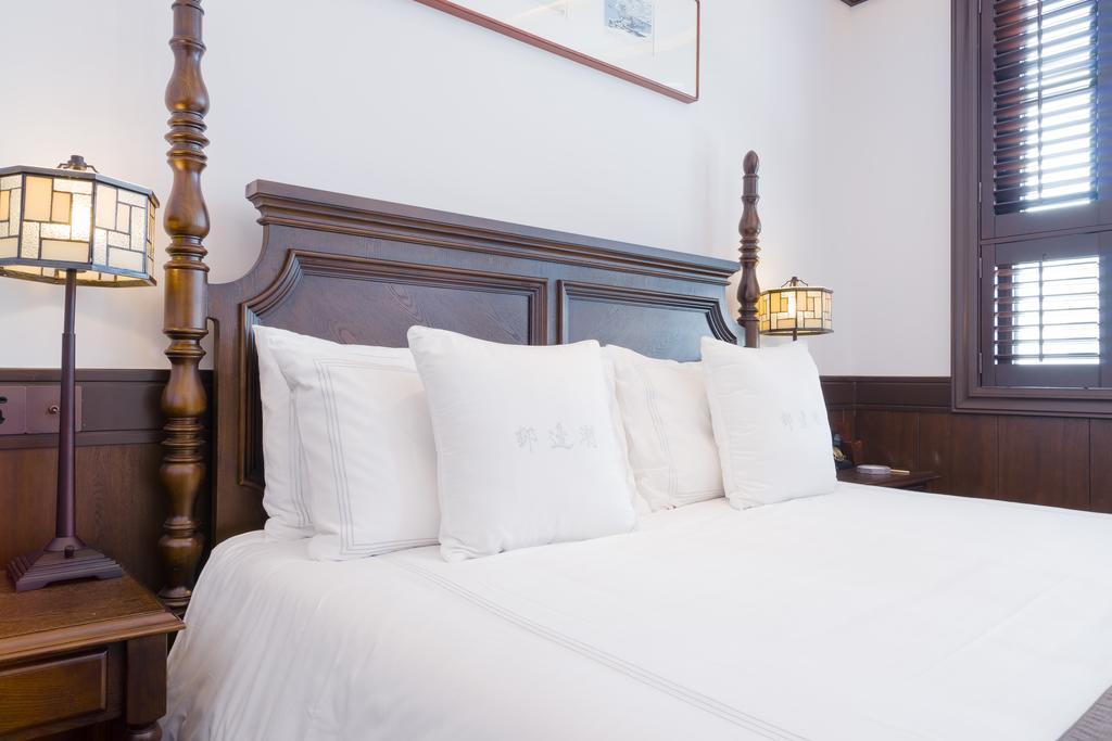 Relais & Chateaux Chaptel Hangzhou Hotel Bagian luar foto